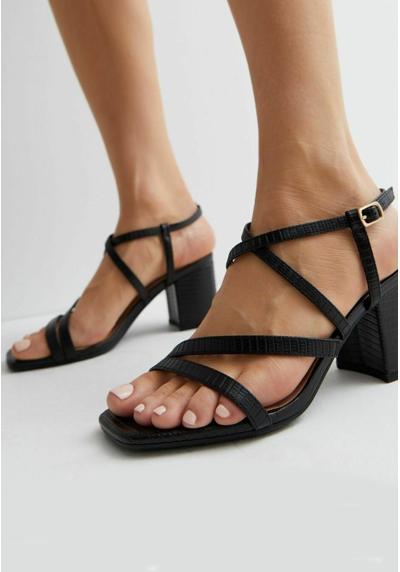 Сандалии WIDE FIT MULTI STRAP BLOCK HEEL