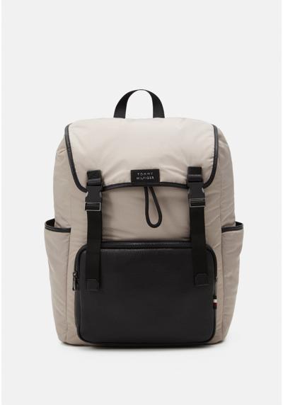 Рюкзак LUX FLAP BACKPACK