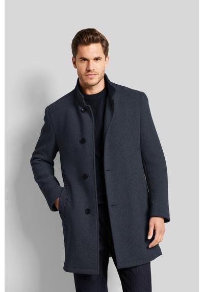 Шерстяное пальто классического дизайна.