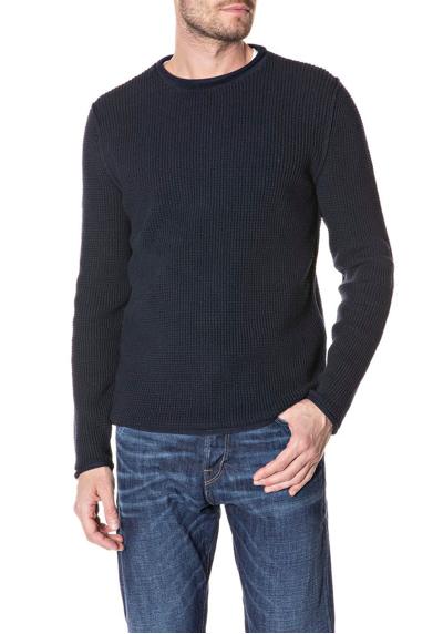 Вязаный свитер со структурой из качественного хлопка.