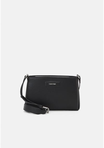 Сумка DRESSED SMALL FLAP CROSSBODY