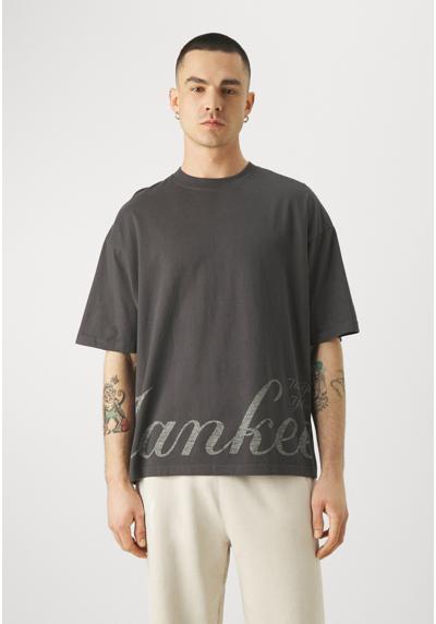 Футболка MLB NEW YORK YANKEES OVERSIZED T-SHIRT