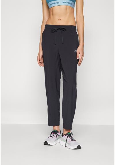 Брюки SPORT ESSENTIALS PERFORMANCE PANT