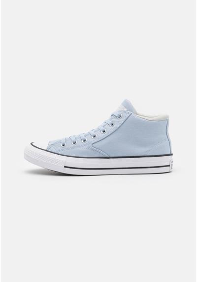 Сникеры CHUCK TAYLOR ALL STAR MALDEN STREET WIDE FIT UNISEX