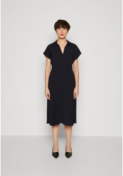 Платье FLUID PLEATED MIDI DRESS