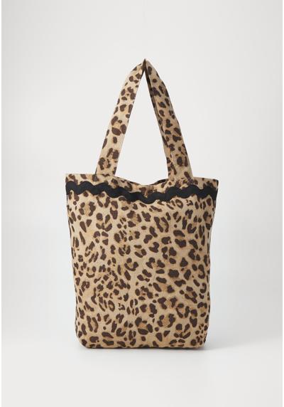 Сумка CAMERON LEOPARD TOTE BAG