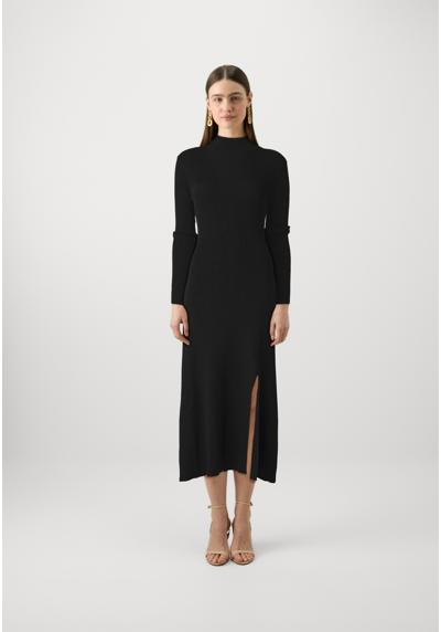 Трикотажное платье BUCKLE BELT DRESS