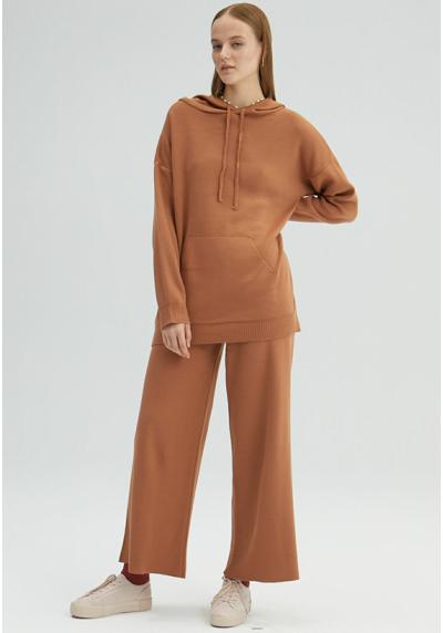 Кофта SWEATSHIRT TROUSERS KNITTING SET