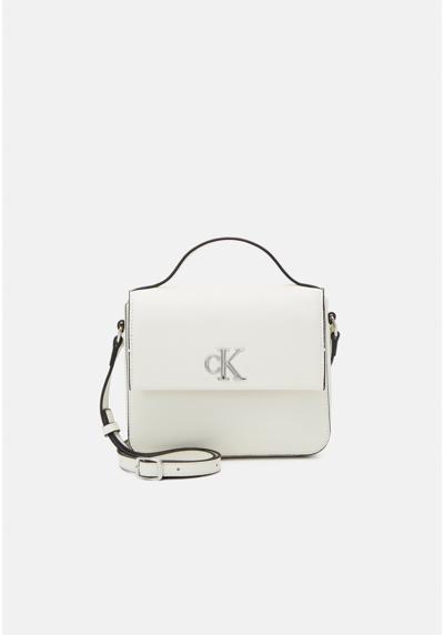 Сумка MINIMAL MONOGRAM BOXY FLAP