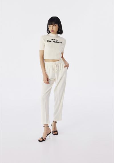 Футболка SLIM FIT HIGH COLLAR WITH SLOGAN PRINT