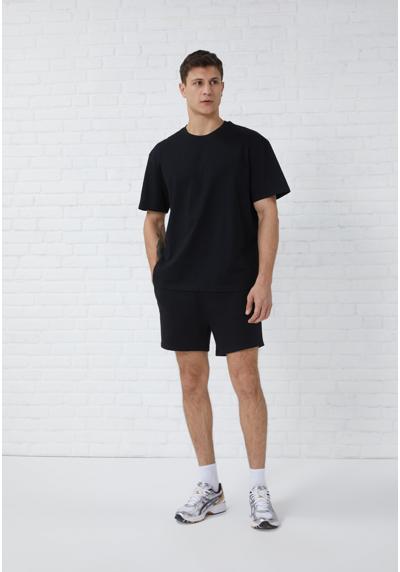 Футболка BASIC T-SHRIT + SHORTS SET