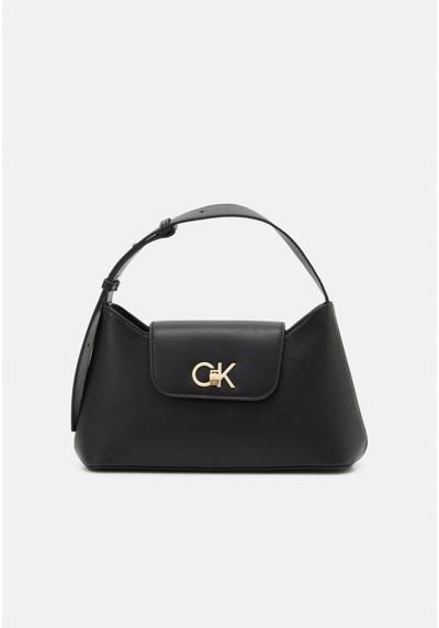 Сумка RE LOCK SHOULDER BAG