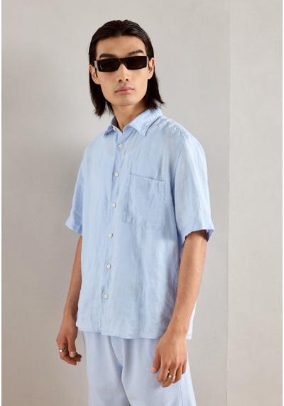 Рубашка KENT COLLAR SHORT SLEEVES ONE RECTANGULAR CHEST POCKET