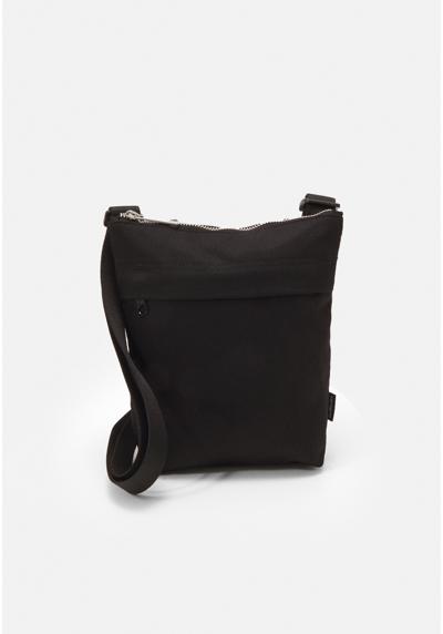 Сумка NEWHAVEN SHOULDER BAG UNISEX