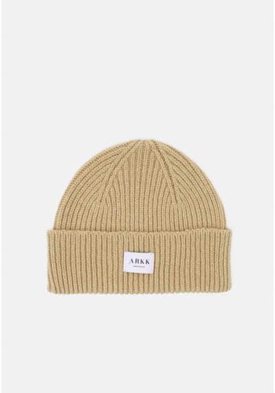 Шапка CLASSIC BEANIE UNISEX