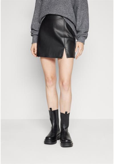 Юбка ULTRA HIGH-RISE VEGAN LEATHER A-LINE MINI SKIRT