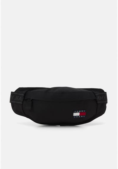 Сумка ESSENTIAL DAILY BUM BAG UNISEX