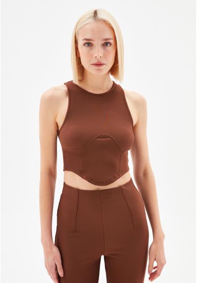 Топ SLEEVELESS CROP