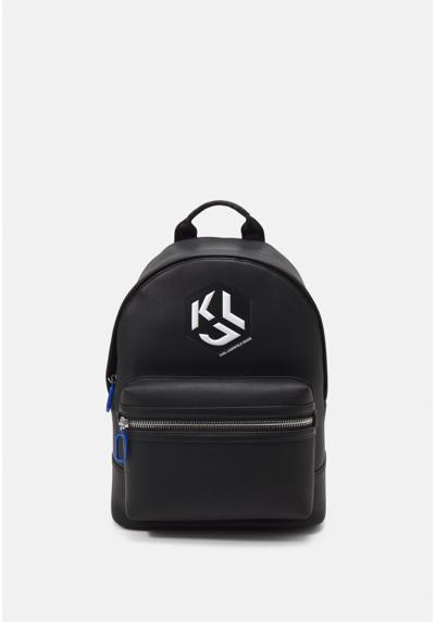 Рюкзак URBAN EMBOSSED BACKPACK UNISEX