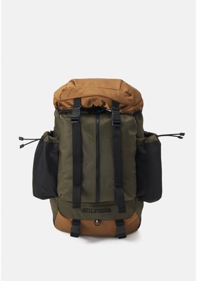 Рюкзак SEASONAL BACKPACK UNISEX