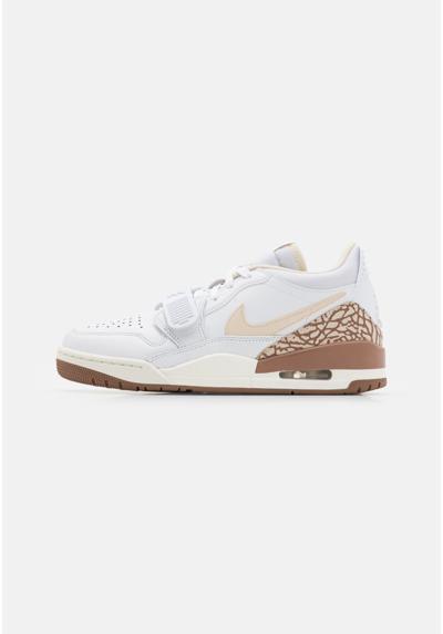 Кеды AIR JORDAN LEGACY 312