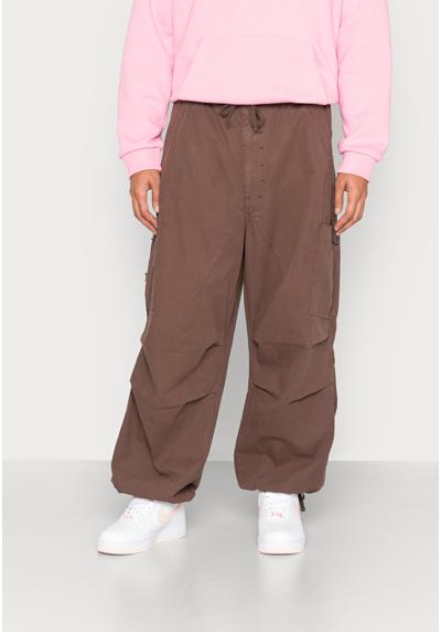 Брюки-карго OVERSIZED PARACHUTE PANTS