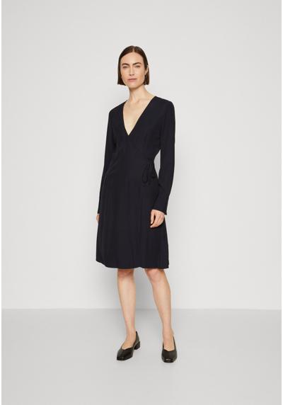 Платье SEAL KNEE DRESS