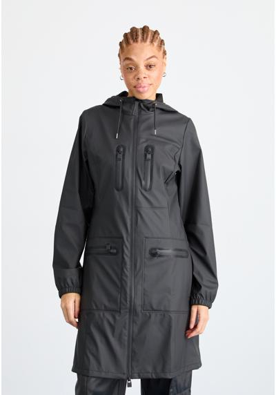 Парка CARGO CURVE JACKET W3