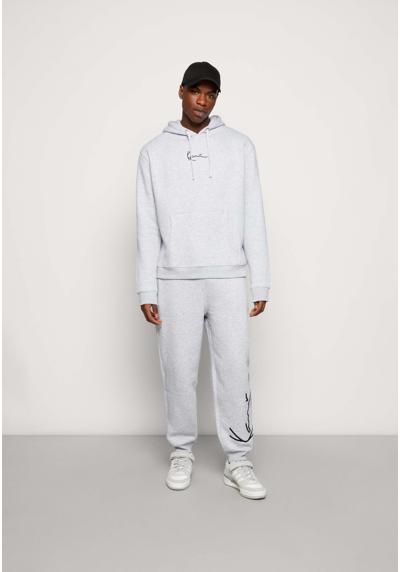 Спортивный костюм ESSENTIAL SWEATSUIT SET UNISEX