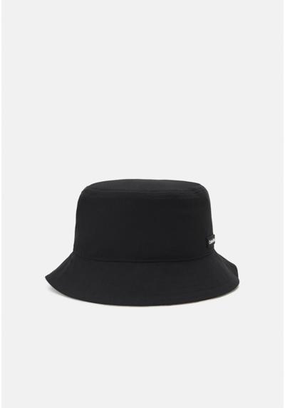 Шляпа ELEVATED PATCH BUCKET UNISEX