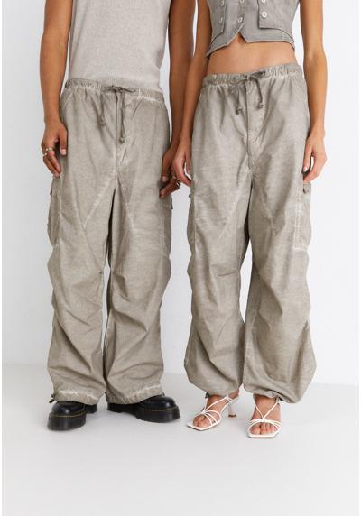 Брюки-карго WASH PARACHUTE PANTS UNISEX WASH PARACHUTE PANTS UNISEX