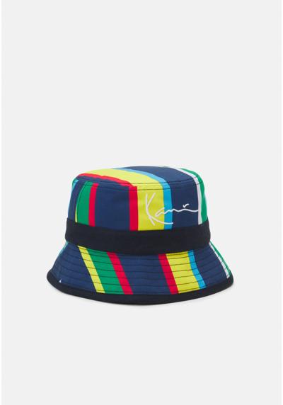 Шляпа SIGNATURE REVERSIBLE STRIPE BUCKET HAT UNISEX