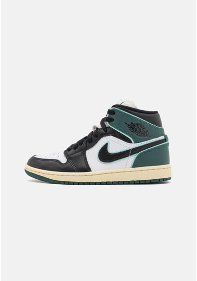 Сникеры AIR JORDAN 1 MID SE