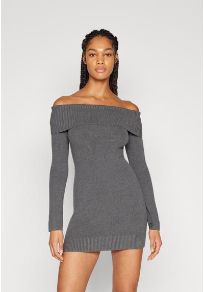 Платье-футляр OFF THE SHOULDER SWEATER DRESS