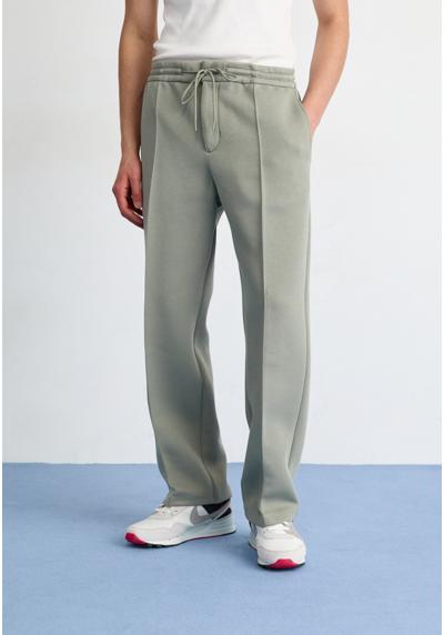 Брюки TECH FLEECE TAILORED PANT