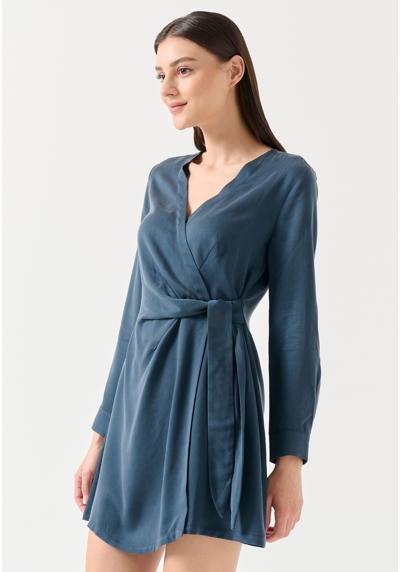 Платье V-NECK LONG SLEEVED MINI DRESS