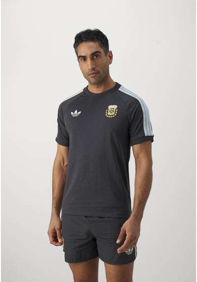 ARGENTINA AFA 3 STRIPE TEE - Nationalmannschaft ARGENTINA AFA 3 STRIPE TEE