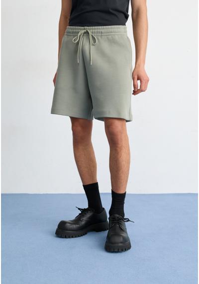 Брюки TECH FLEECE SHORT