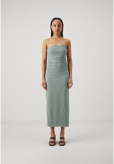 Трикотажное платье STRAPLESS RUCHED MIDI