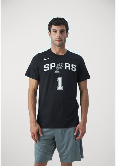 NBA SAN ANTONIO SPURS WEMBANYAMA TEE - Vereinsmannschaften NBA SAN ANTONIO SPURS WEMBANYAMA TEE