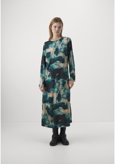 Платье PCKATRINE O NECK MIDI DRESS