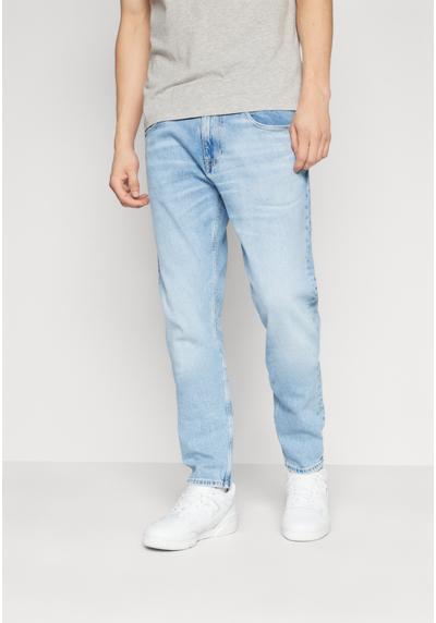 Джинсы AUSTIN SLIM TAPERED