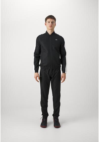 Спортивный костюм TRACKSUIT